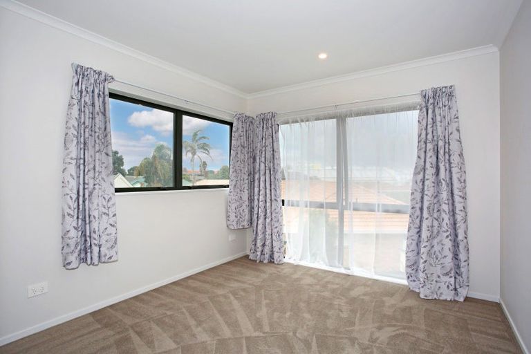 Photo of property in 112a Longford Park Drive, Takanini, 2112