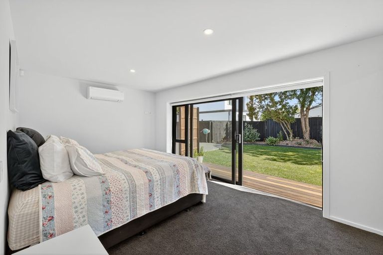 Photo of property in 11a Weston Road, St Albans, Christchurch, 8052