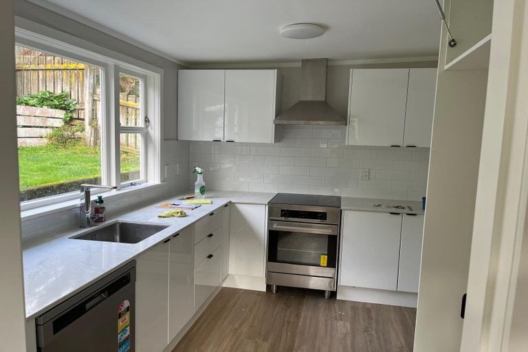 Photo of property in 6 Awarua Street, Ngaio, Wellington, 6035