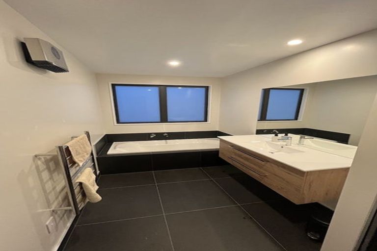 Photo of property in 4 Teal Place, Lake Hawea, Wanaka, 9382