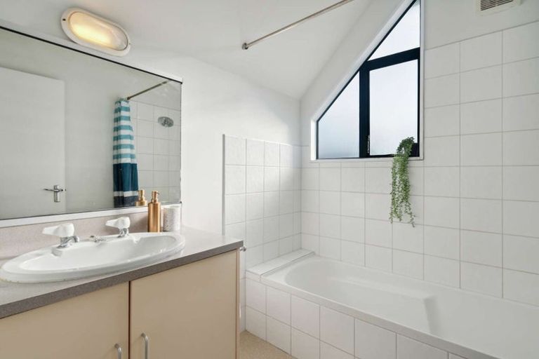 Photo of property in 5/70 Waiwhetu Road, Waiwhetu, Lower Hutt, 5010