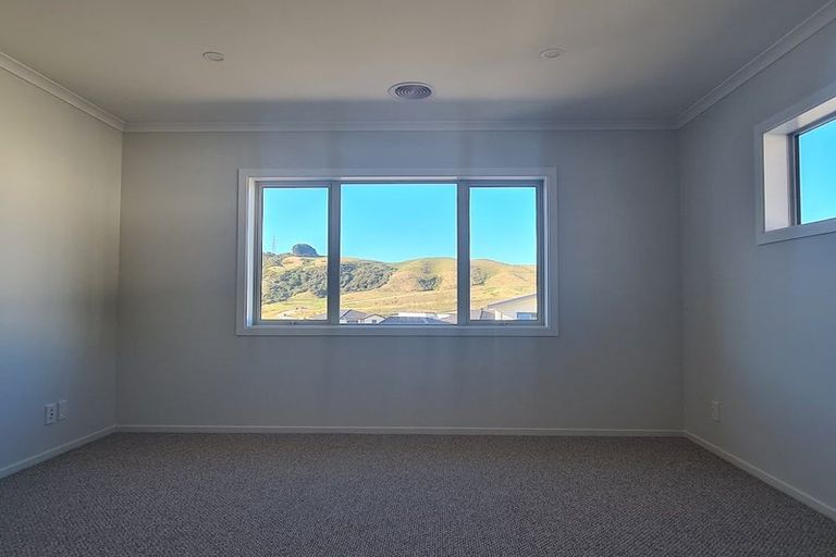 Photo of property in 47 Stockport Grove, Churton Park, Wellington, 6037