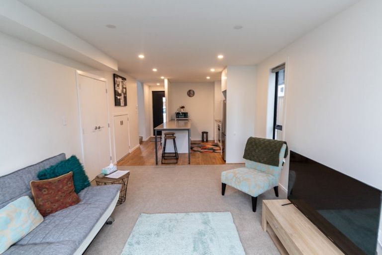 Photo of property in 11/27 Main Road, Wainuiomata, Lower Hutt, 5014