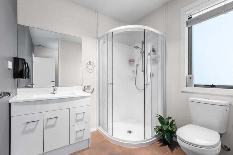 Photo of property in 42 Fairfax Crescent, Pyes Pa, Tauranga, 3112