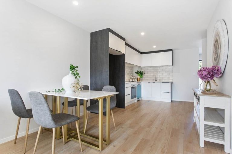 Photo of property in 5b Kahu Road, Paremata, Porirua, 5024