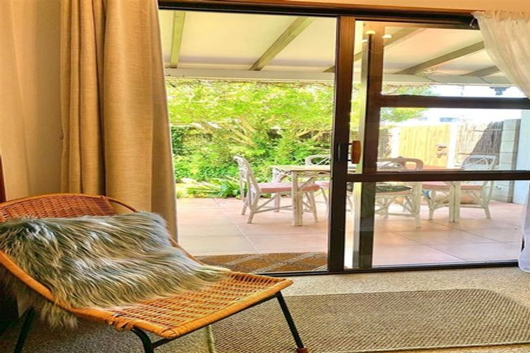 Photo of property in 8 Goodger Street, Waipukurau, 4200