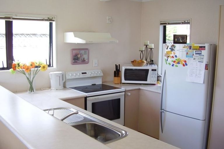 Photo of property in 2/45a Great South Road, Manurewa, Auckland, 2102