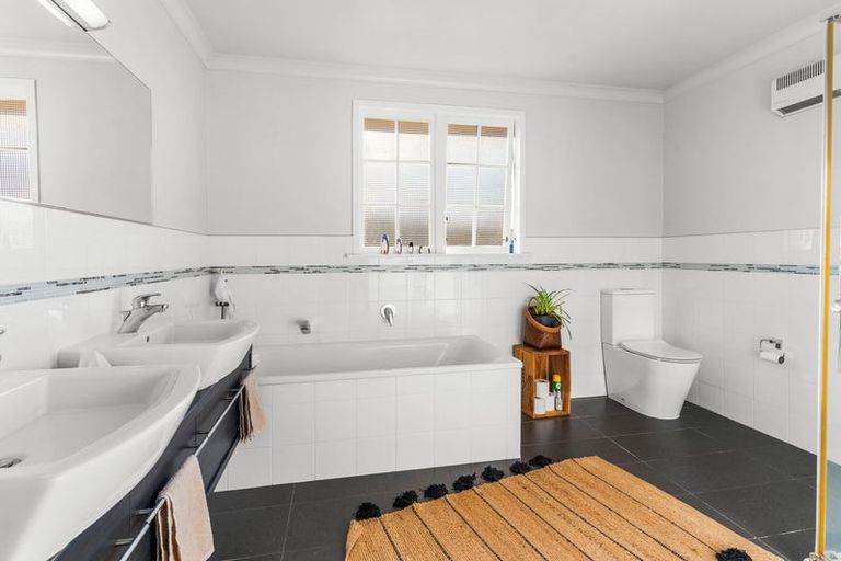 Photo of property in 12 Alva Street, Dunedin Central, Dunedin, 9016