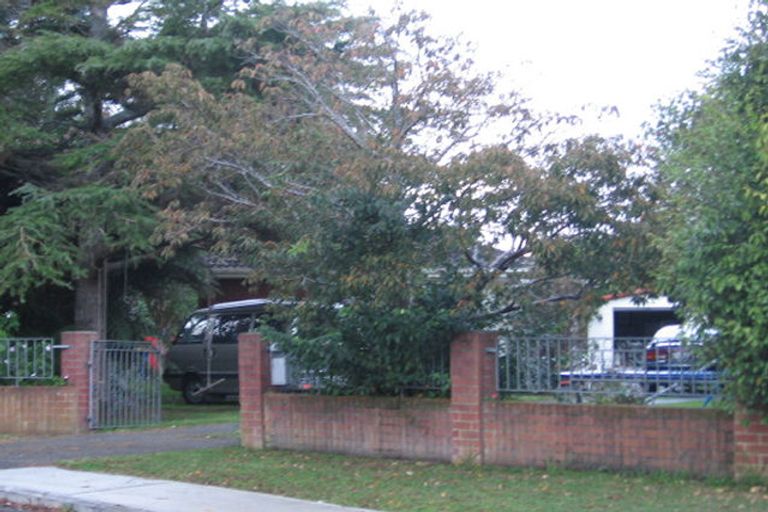 Photo of property in 15 Greenock Road, Ranui, Auckland, 0612