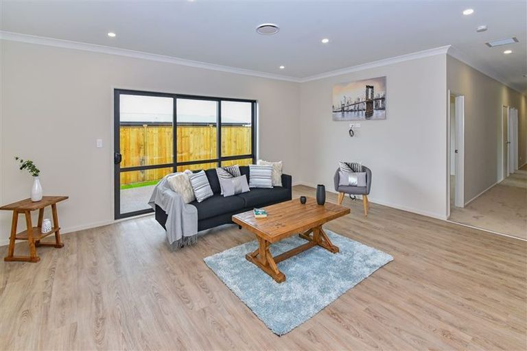 Photo of property in 3 Deol Drive, Pukekohe, 2120