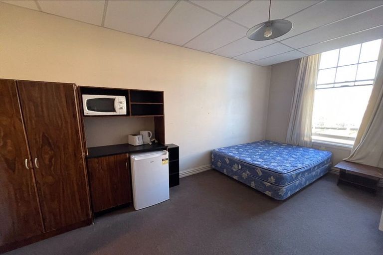 Photo of property in 5 Anzac Avenue, Dunedin Central, Dunedin, 9016