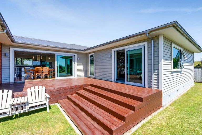 Photo of property in 563 Mangorei Road, Mangorei, New Plymouth, 4371
