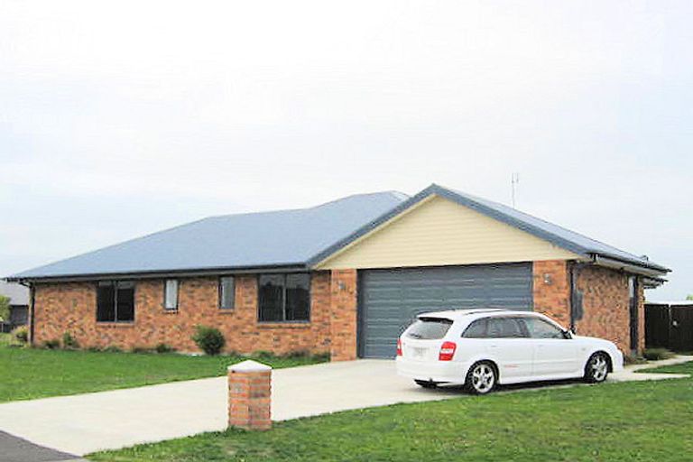 Photo of property in 5 Cressida Close, Rolleston, 7614