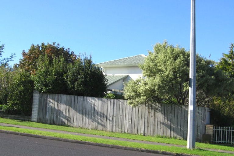 Photo of property in 24 Meadowland Drive, Somerville, Auckland, 2014