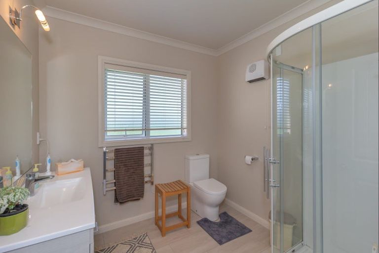 Photo of property in 17 Arete Lane, Levin, 5571