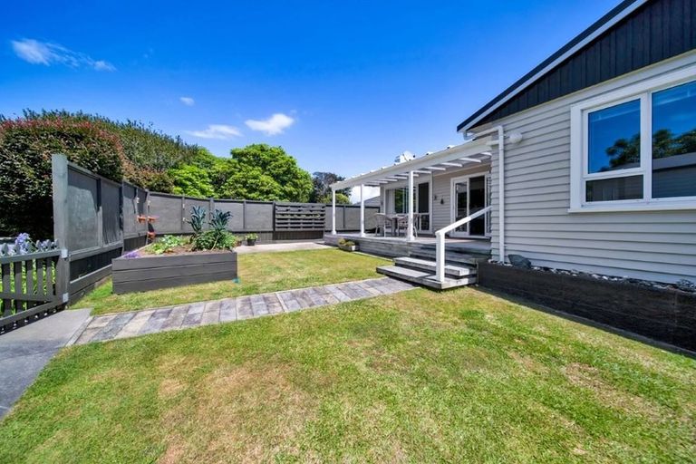 Photo of property in 3b Wheeler Place, Upper Vogeltown, New Plymouth, 4310