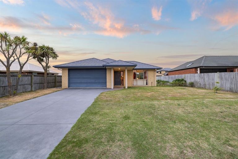 Photo of property in 7 Stout Street, Waimairi Beach, Christchurch, 8083