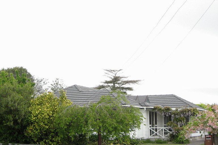 Photo of property in 15 Fatima Street, Redwood, Christchurch, 8051
