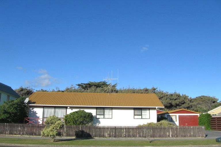 Photo of property in 30 Scott Avenue, Otaki Beach, Otaki, 5512