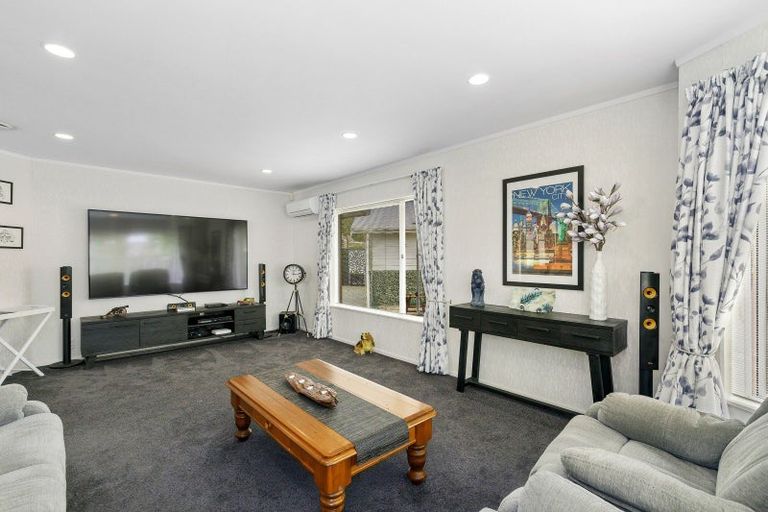 Photo of property in 2/21 Sharpe Crescent, Wainuiomata, Lower Hutt, 5014