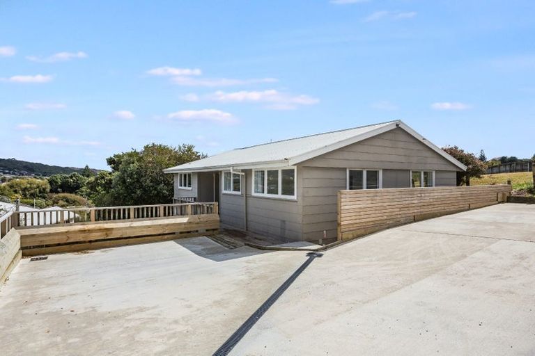 Photo of property in 25a Chaffey Crescent, Titahi Bay, Porirua, 5022