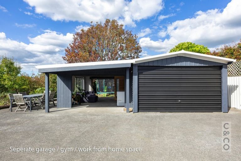 Photo of property in 17 Tapu Road, Huapai, Kumeu, 0810