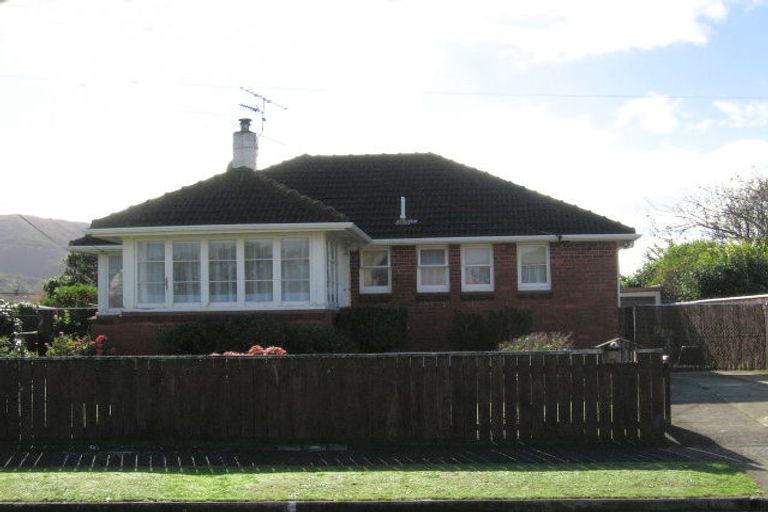 Photo of property in 39 Peck Street, Taita, Lower Hutt, 5011