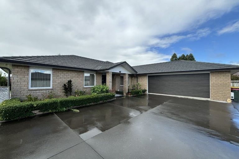 Photo of property in 74 Fernbrook Drive, Hurworth, New Plymouth, 4310