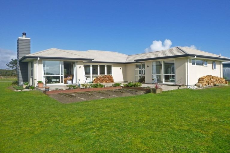 Photo of property in 6 Elley Drive, Carters Beach, Westport, 7825