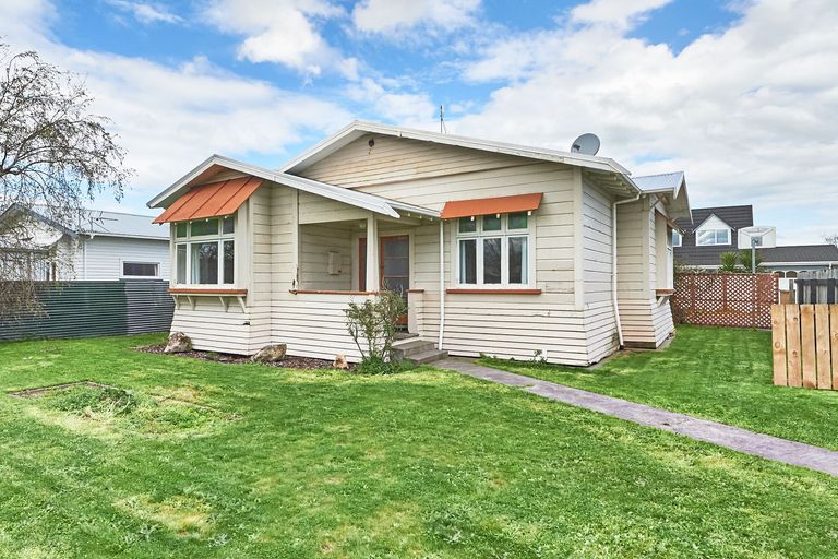 Photo of property in 738 Main Street, Palmerston North, 4414