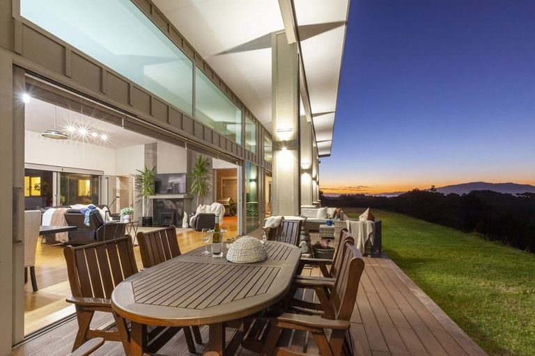 Photo of property in 187 Peka Peka Road, Peka Peka, Waikanae, 5391