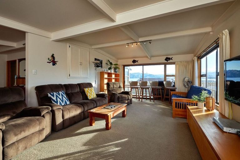 Photo of property in 28 Moa Road, South Bay, Kaikoura, 7300