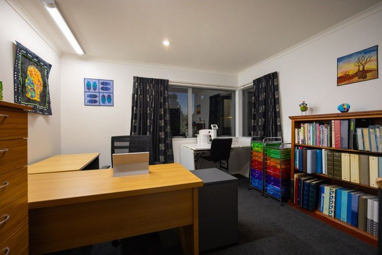 Photo of property in 3 Riverstone Grove, Hokowhitu, Palmerston North, 4410