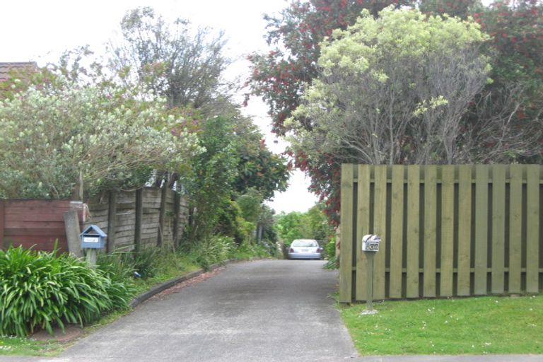 Photo of property in 806 Whangaparaoa Road, Manly, Whangaparaoa, 0930