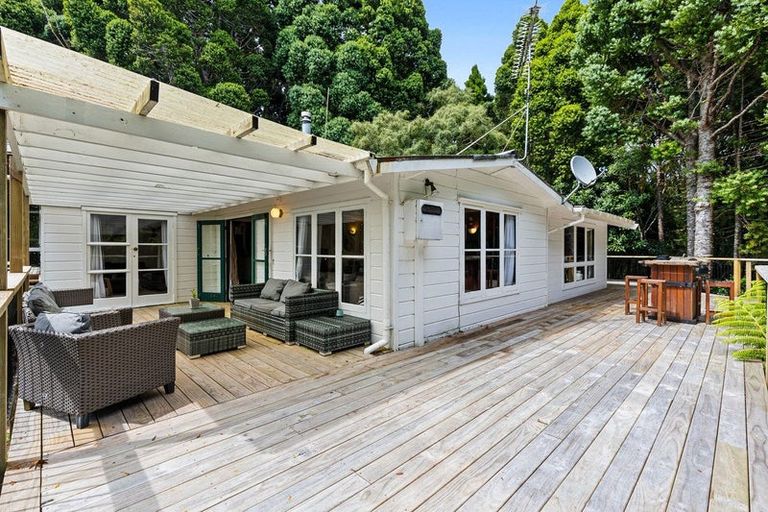 Photo of property in 130 Opanuku Road, Henderson Valley, Auckland, 0612