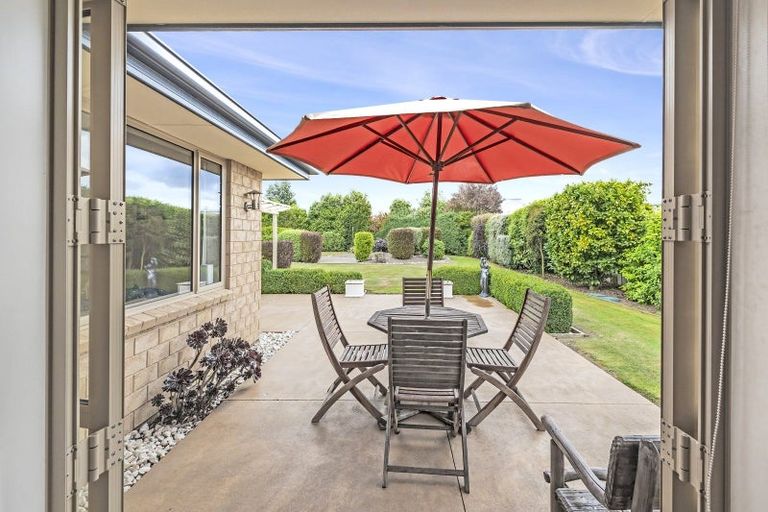 Photo of property in 72 Rotherham Drive, West Melton, 7618