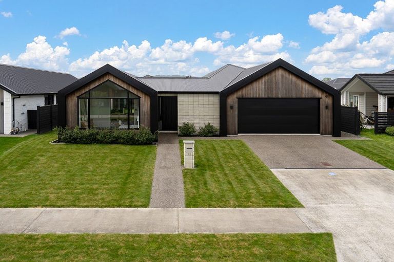 Photo of property in 28 Isobel Hodgson Drive, Cambridge, 3434