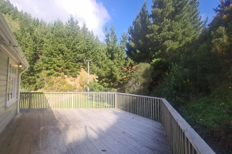 Photo of property in 1122 Paekakariki Hill Road, Paekakariki Hill, Porirua, 5381