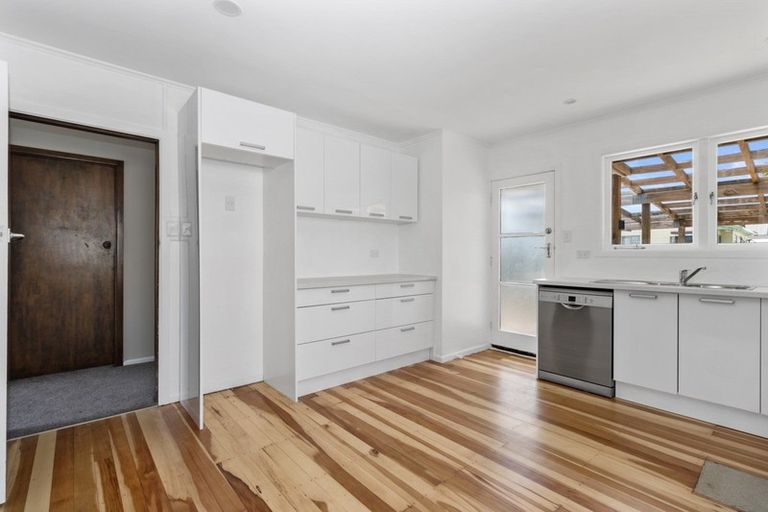 Photo of property in 57 Irvine Street, Frankton, Hamilton, 3204