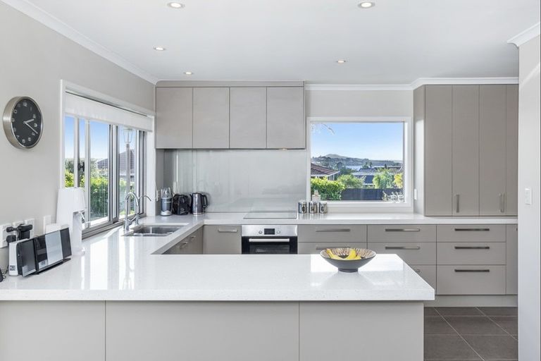 Photo of property in 16 Paykel Avenue, Farm Cove, Auckland, 2012