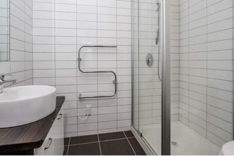 Photo of property in Zenith Apartments, 201/10 Fox Street, Parnell, Auckland, 1052