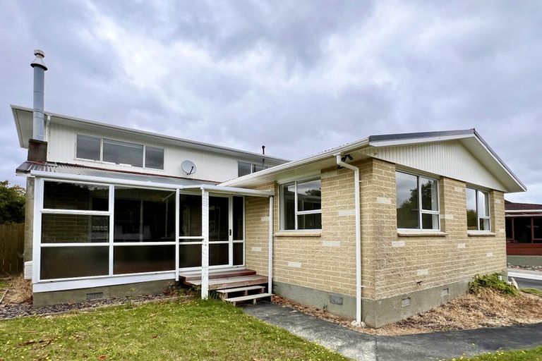 Photo of property in 76 California Drive, Totara Park, Upper Hutt, 5018