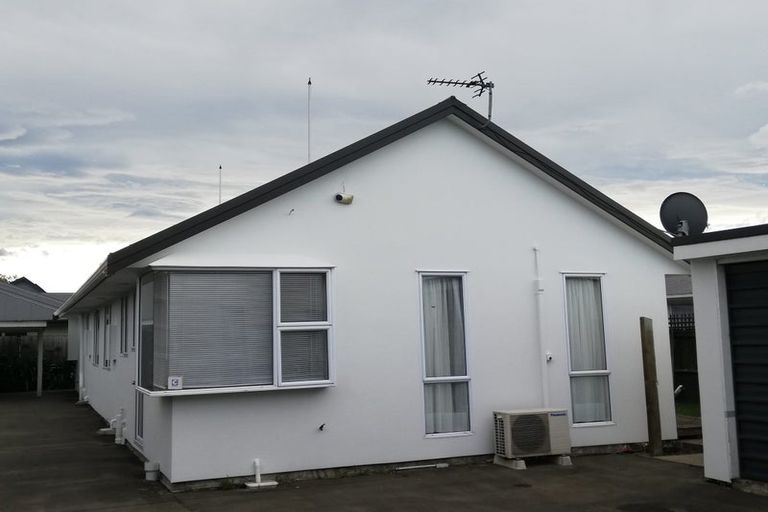 Photo of property in 2/13 Allard Street, Edgeware, Christchurch, 8013