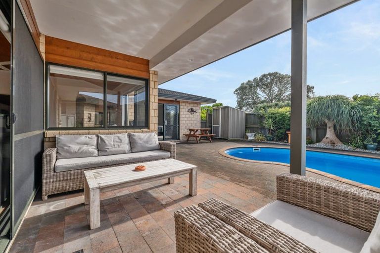 Photo of property in 44 Bermuda Place, One Tree Point, 0118