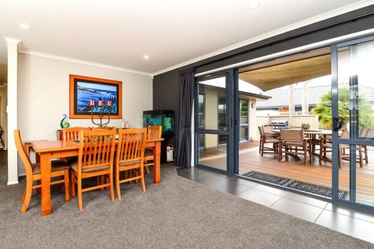 Photo of property in 3 Johnsfield Place, Rototuna, Hamilton, 3210