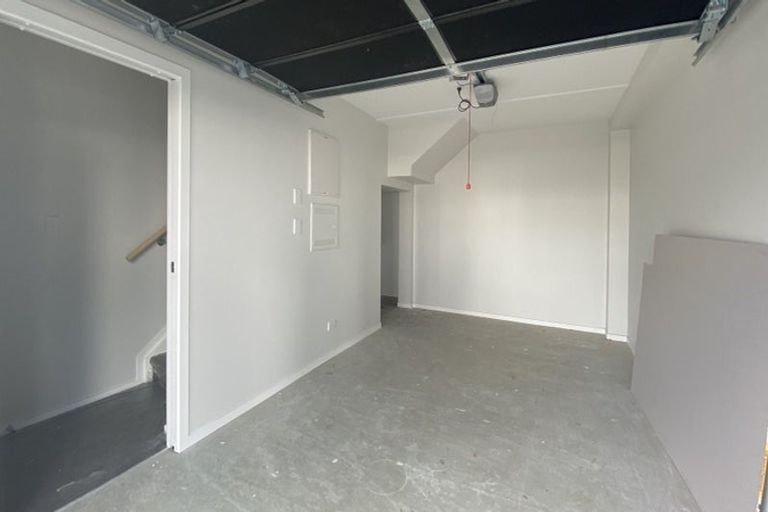 Photo of property in 9 Pukakaho Lane, Papatoetoe, Auckland, 2025