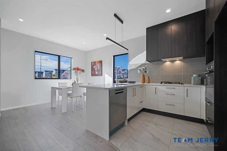 Photo of property in 51 Kairakau Street, Papakura, 2110