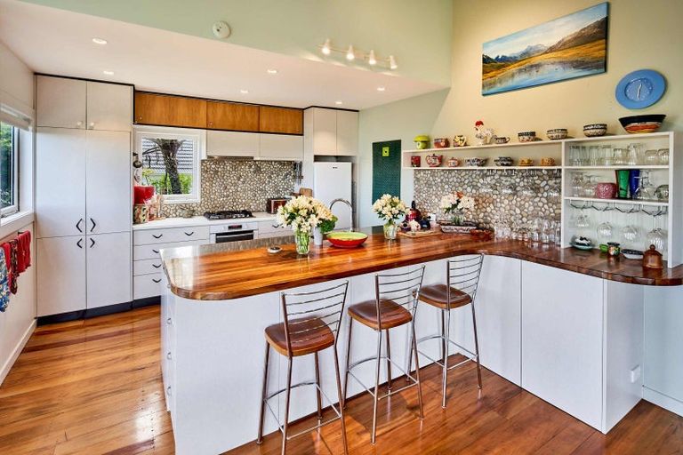 Photo of property in 4 Huntleigh Park Way, Ngaio, Wellington, 6035