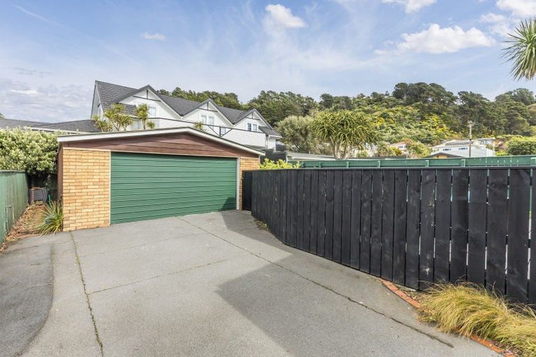 Photo of property in 30 Burnham Street, Seatoun, Wellington, 6022