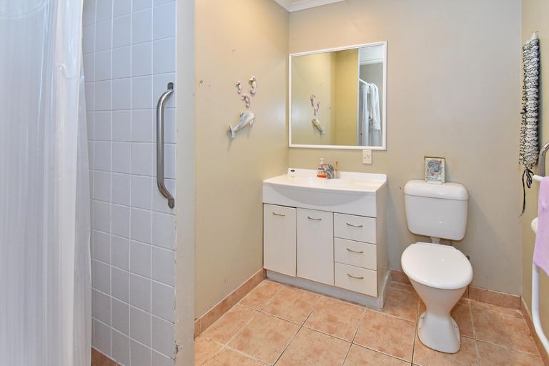 Photo of property in 2/36 Growers Lane, Mangere East, Auckland, 2024